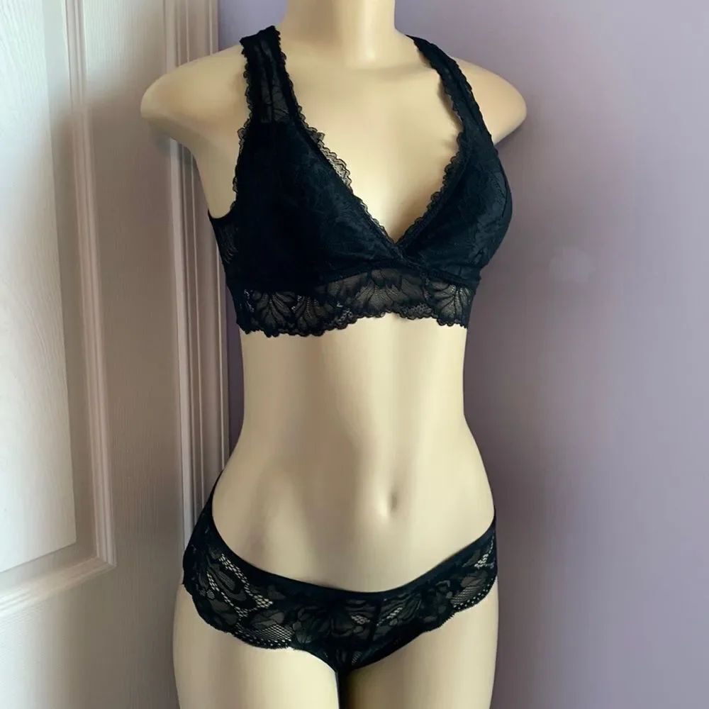 Auden Lace plunge no wire Bralette Bra/ Panty Set XS/S Black